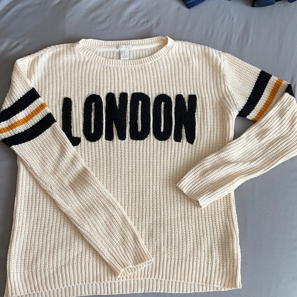 Long sleeved sweater